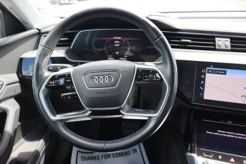 2021 Audi e-tron quattro Premium Plus
