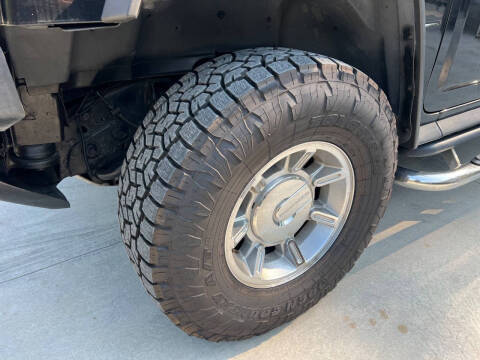 2005 HUMMER H2 Lux Series