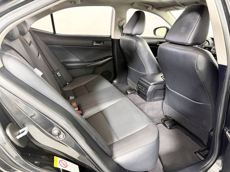 2018 Lexus IS 300