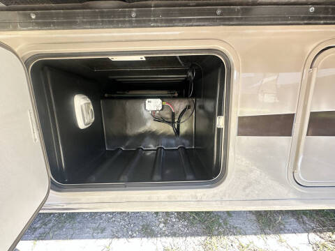 2015 Thor Motor Coach Hurricane