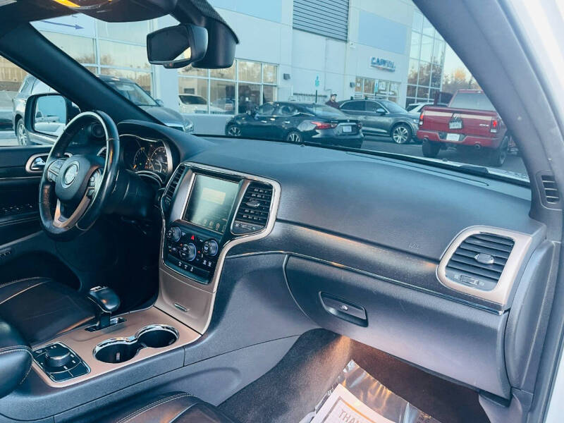 2015 Jeep Grand Cherokee Limited photo 40