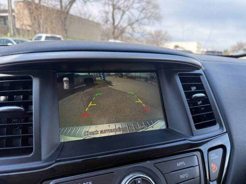 2020 Nissan Pathfinder S