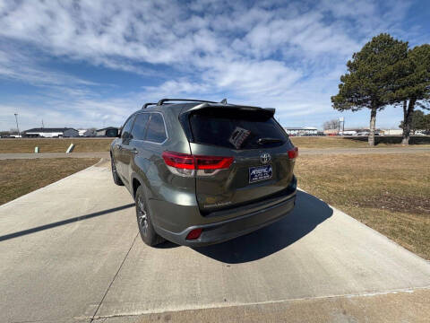 2019 Toyota Highlander LE Plus