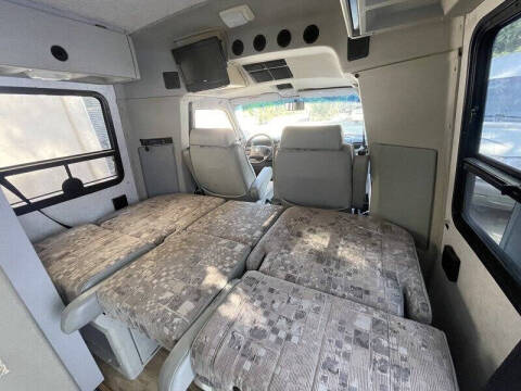 2002 Winnebago Rialta 22QD