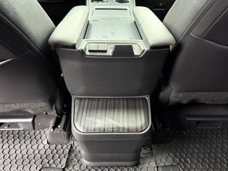 2022 Toyota Sienna XSE 7-Passenger