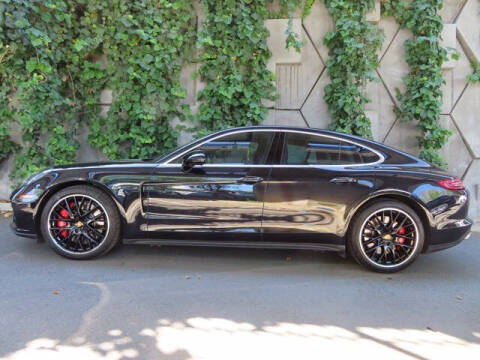 2017 Porsche Panamera