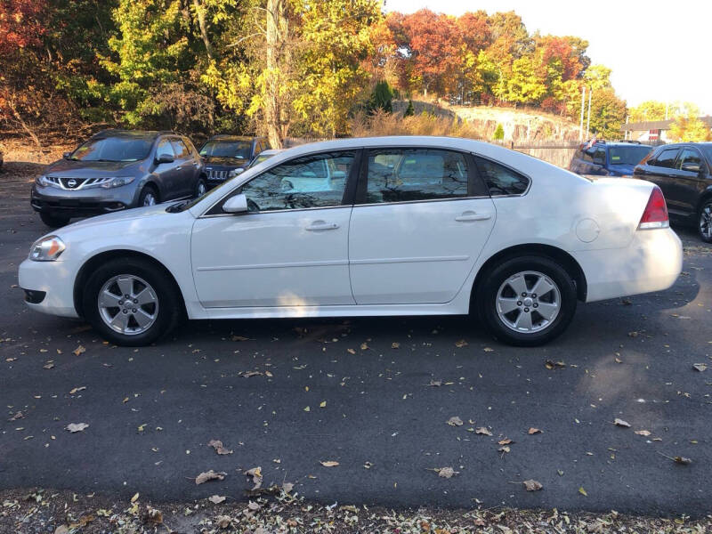 2010 Chevrolet Impala LT photo 10