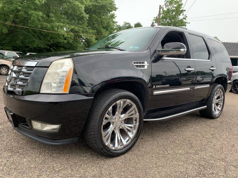 2008 Cadillac Escalade for sale at MEDINA WHOLESALE LLC in Wadsworth OH
