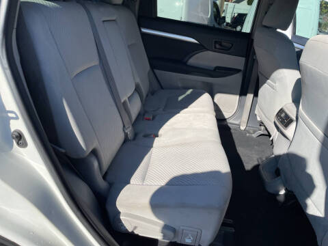 2019 Toyota Highlander LE Plus