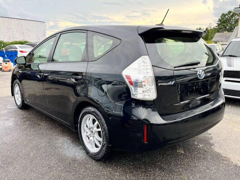 2012 Toyota Prius v