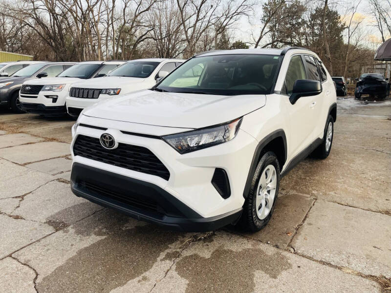 2019 Toyota RAV4 LE