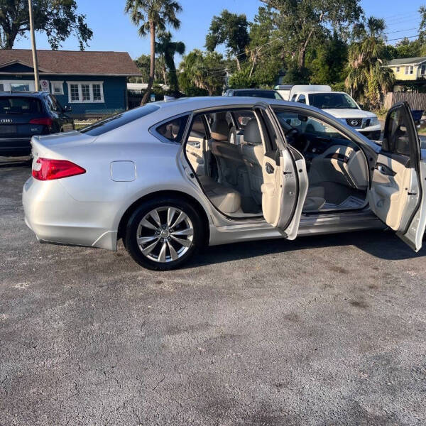 2013 Infiniti M37