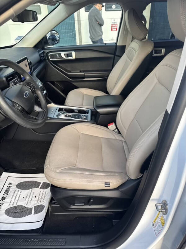 2020 Ford Explorer