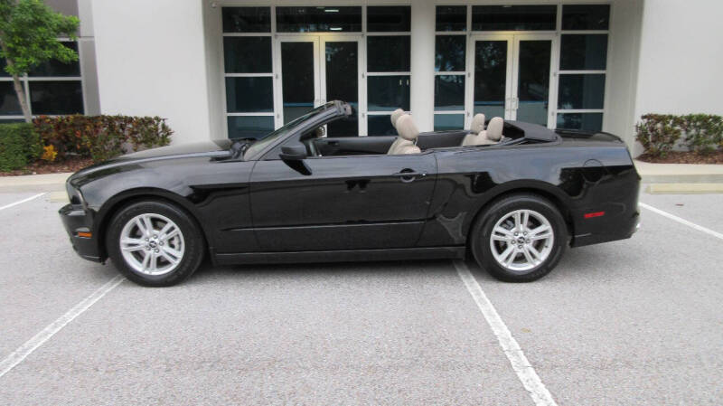 2014 Ford Mustang V6
