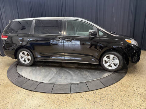 2011 Toyota Sienna Base 7-Passenger
