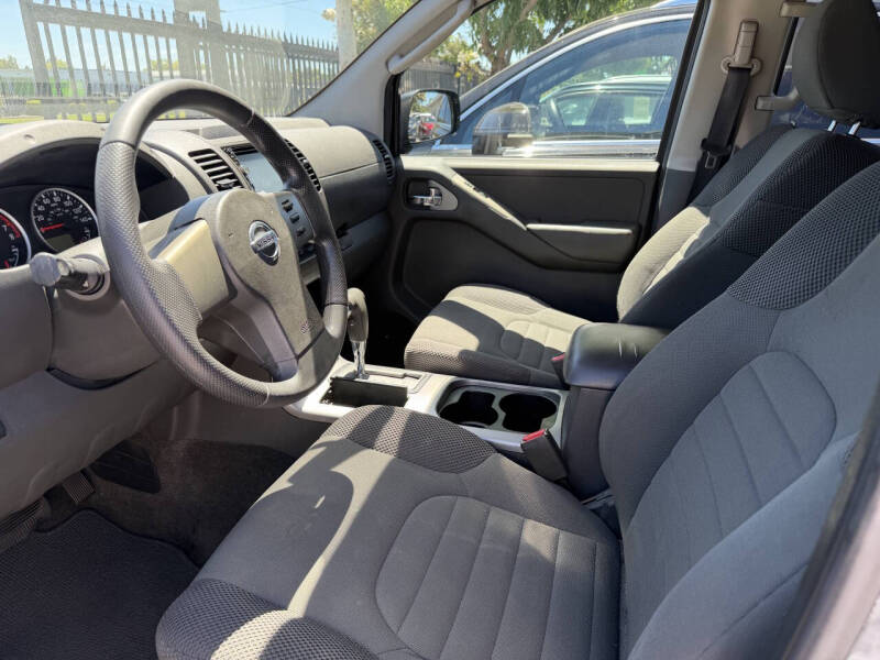 2012 Nissan Pathfinder S
