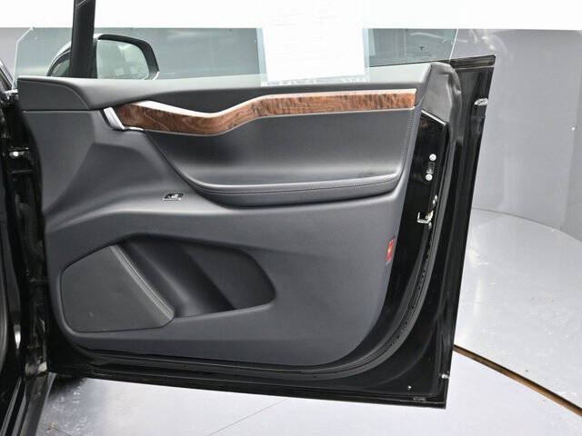 2020 Tesla Model X Long Range