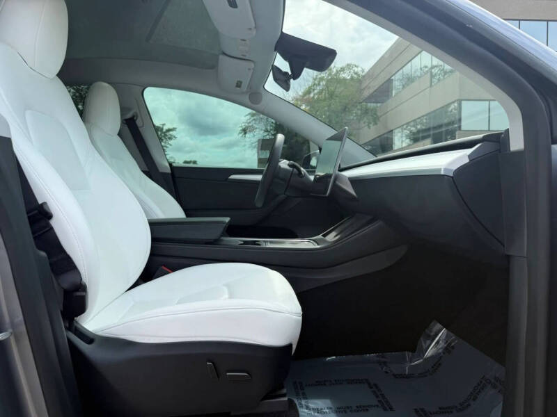 2025 Tesla Model Y Performance