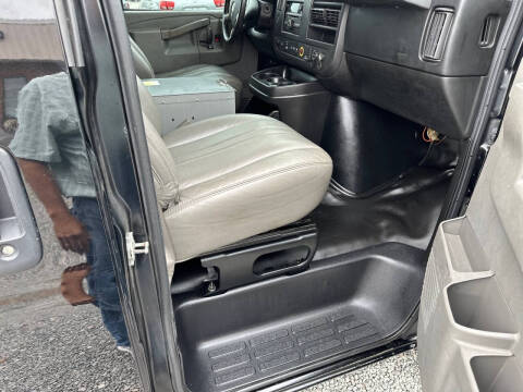 2017 Chevrolet Express 2500