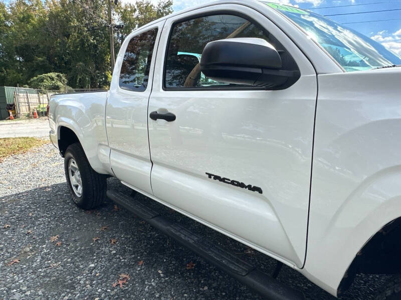 2017 Toyota Tacoma SR