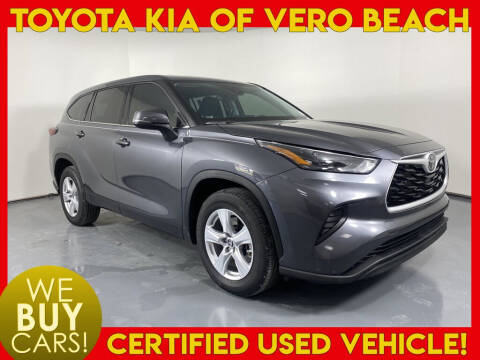 2022 Toyota Highlander for sale at PHIL SMITH AUTOMOTIVE GROUP - Toyota Kia of Vero Beach in Vero Beach FL