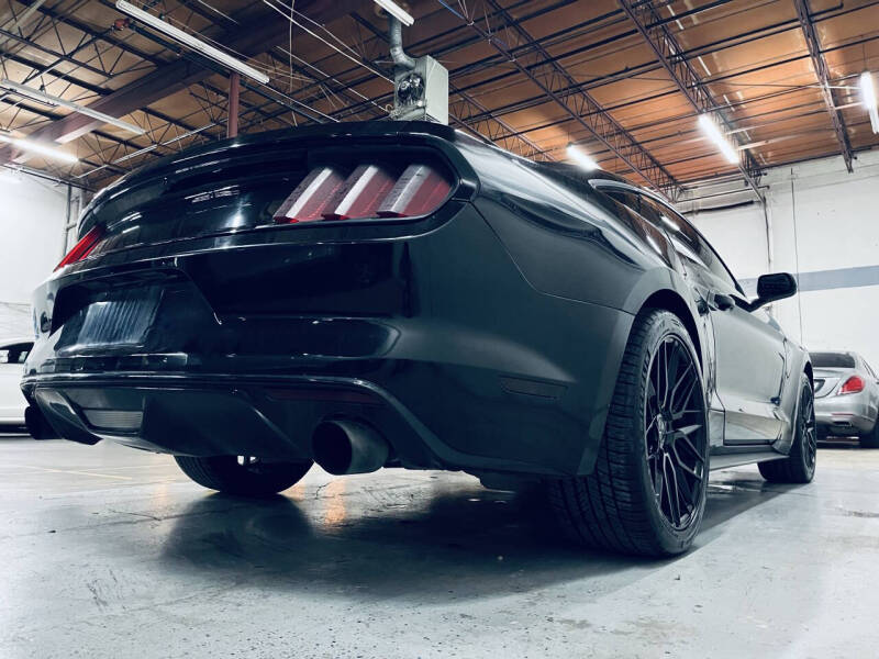 2017 Ford Mustang EcoBoost Premium