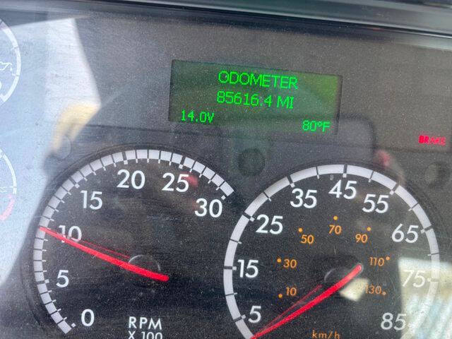 2017 Freightliner M2 106