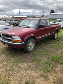 2001 Chevrolet S-10 for sale at Lake Herman Auto Sales in Madison SD