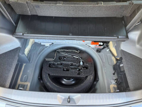 2014 Toyota Prius v Three