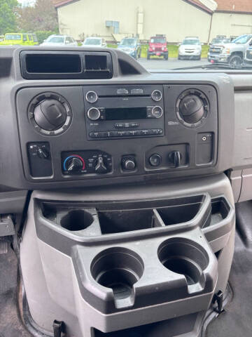 2011 Ford E-Series E-350 SD