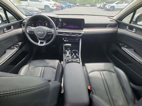 2023 Kia K5 EX