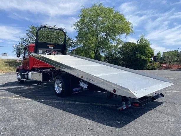 2024 Mack MD6