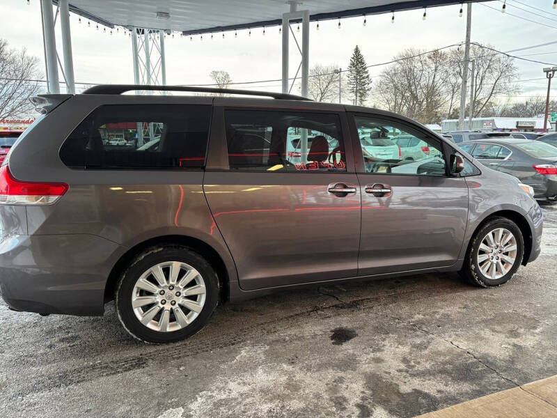 2013 Toyota Sienna Limited 7-Passenger