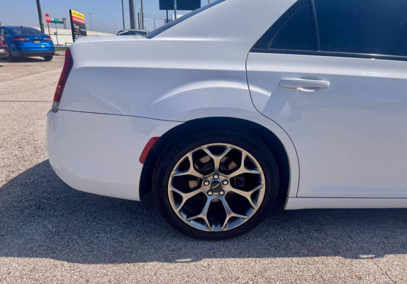 2018 Chrysler 300 Touring