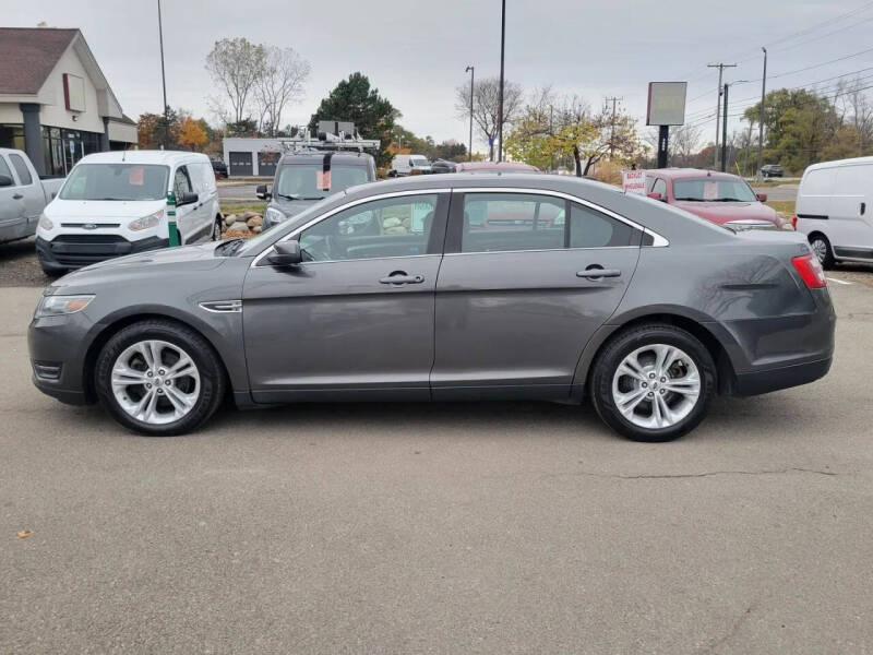2017 Ford Taurus SEL