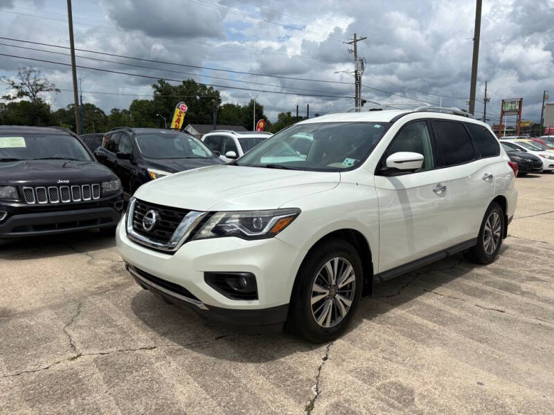 2017 Nissan Pathfinder SL
