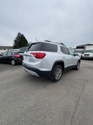 2017 GMC Acadia SLE-2