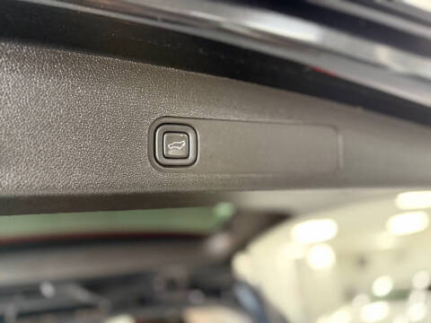 2013 Cadillac Escalade Platinum Edition