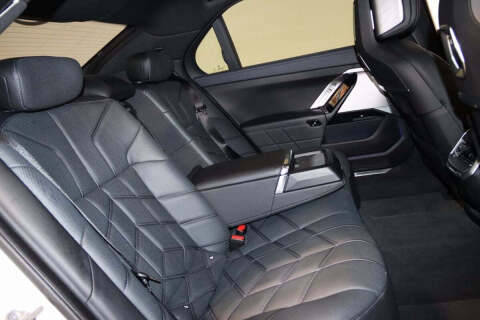 2023 BMW 7 Series 760i xDrive