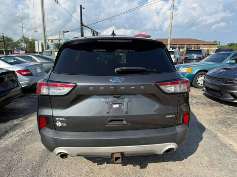 2020 Ford Escape SEL