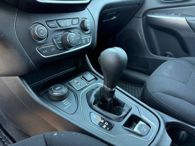 2019 Jeep Cherokee Latitude