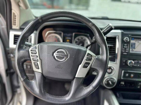 2017 Nissan Titan SV