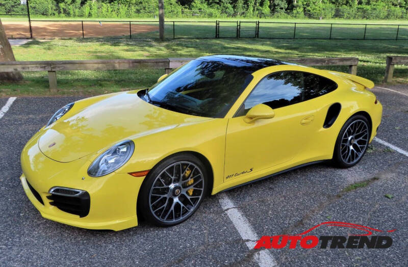 2015 Porsche 911 for sale at Autotrend Specialty Cars in Lindenhurst NY