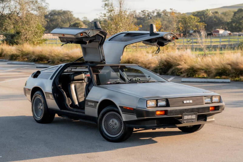 1981 DeLorean DMC-12