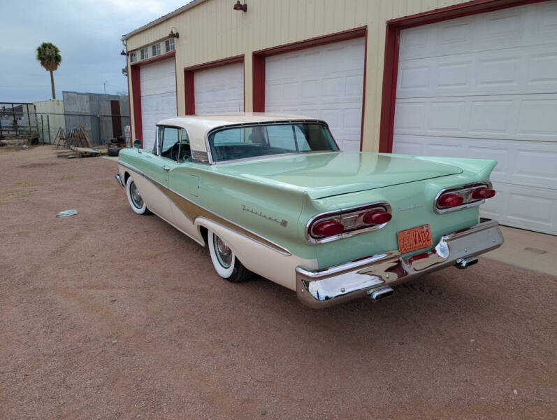 1958 Ford Fairlane 500 Skyliner Retractible