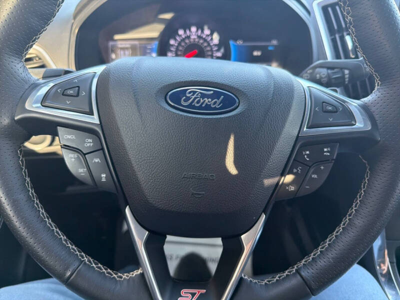 2024 Ford Edge ST