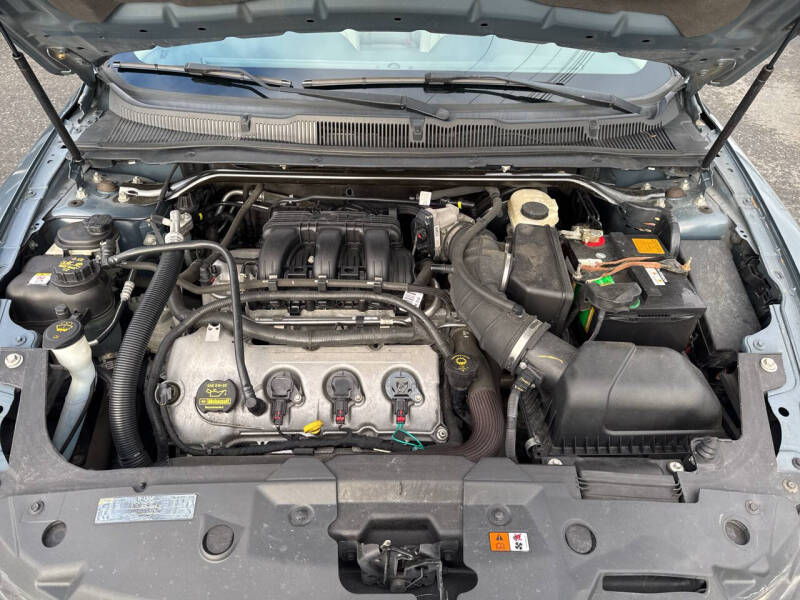 2010 Ford Taurus SEL