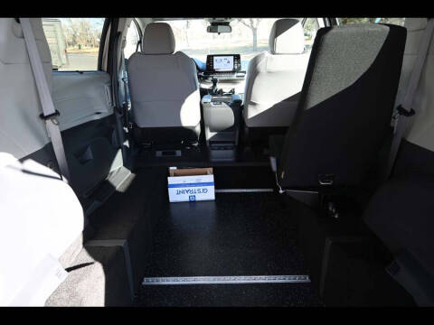 2024 Toyota Sienna LE 8-Passenger