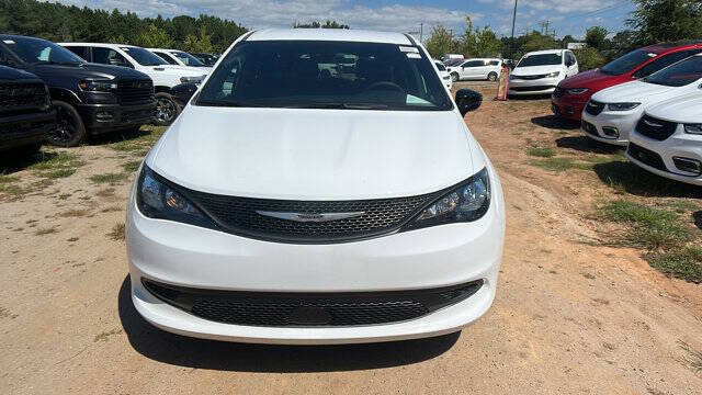 2026 Chrysler Voyager LX