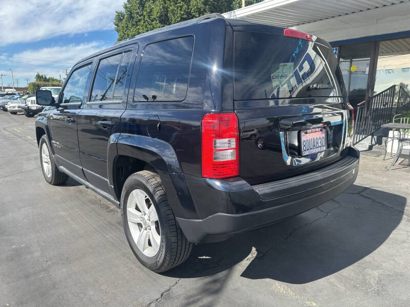 2011 Jeep Patriot Sport photo 6